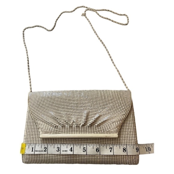 Vintage Jane Shilton Cream Colored Mesh Purse With Chain & Gold Accent - Picture 6 of 12